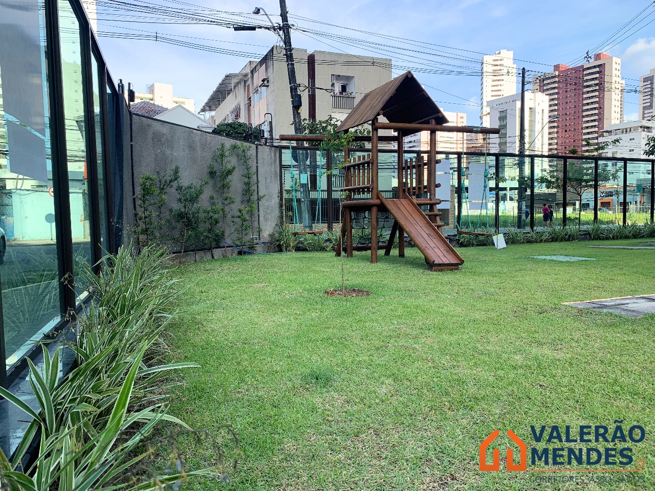 Edf. Casttelo de Ledebour (2 Quartos) Campo Grande.