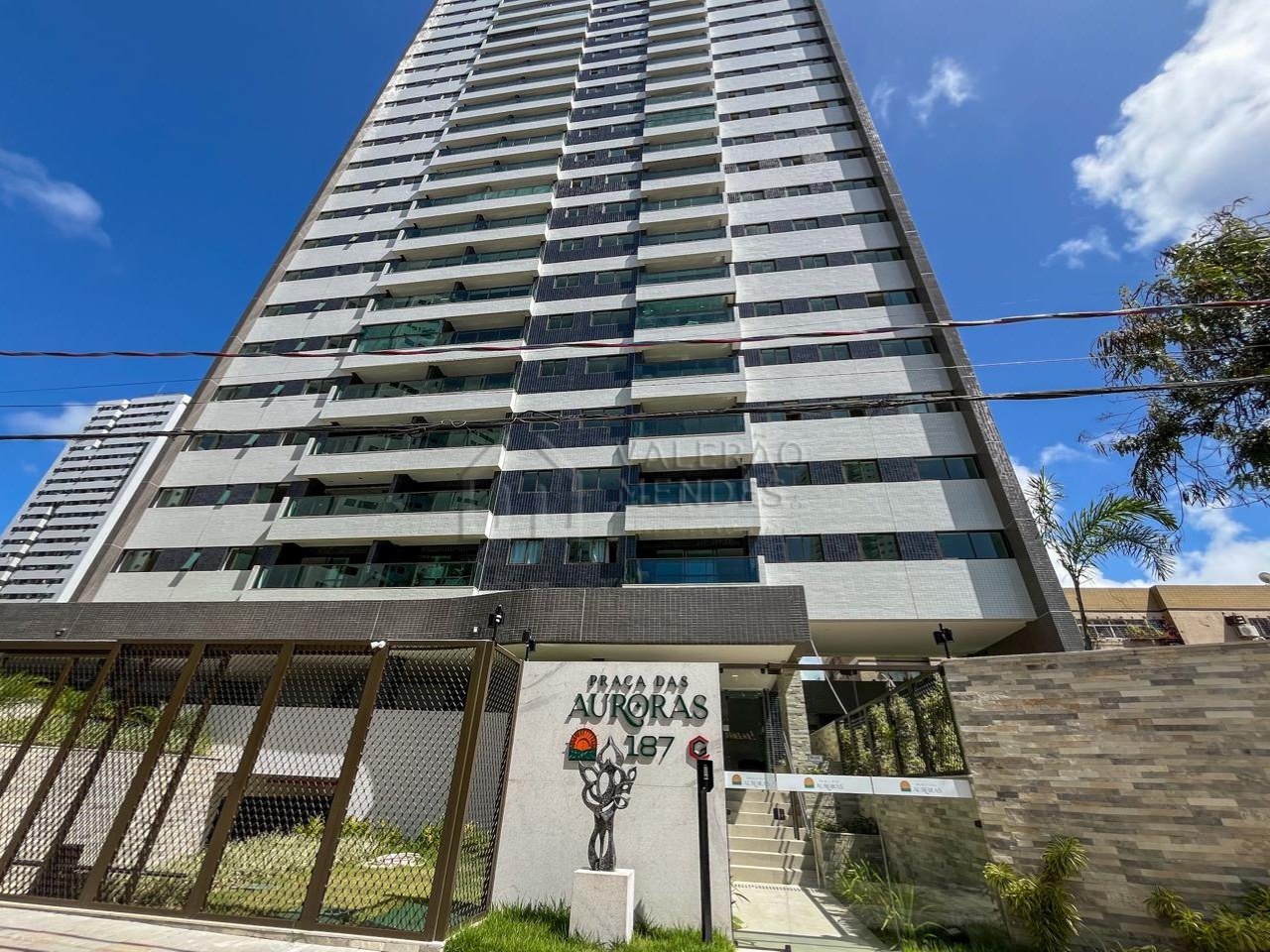 Edf. Praça das Auroras (fc) (3 Quartos) Torre.