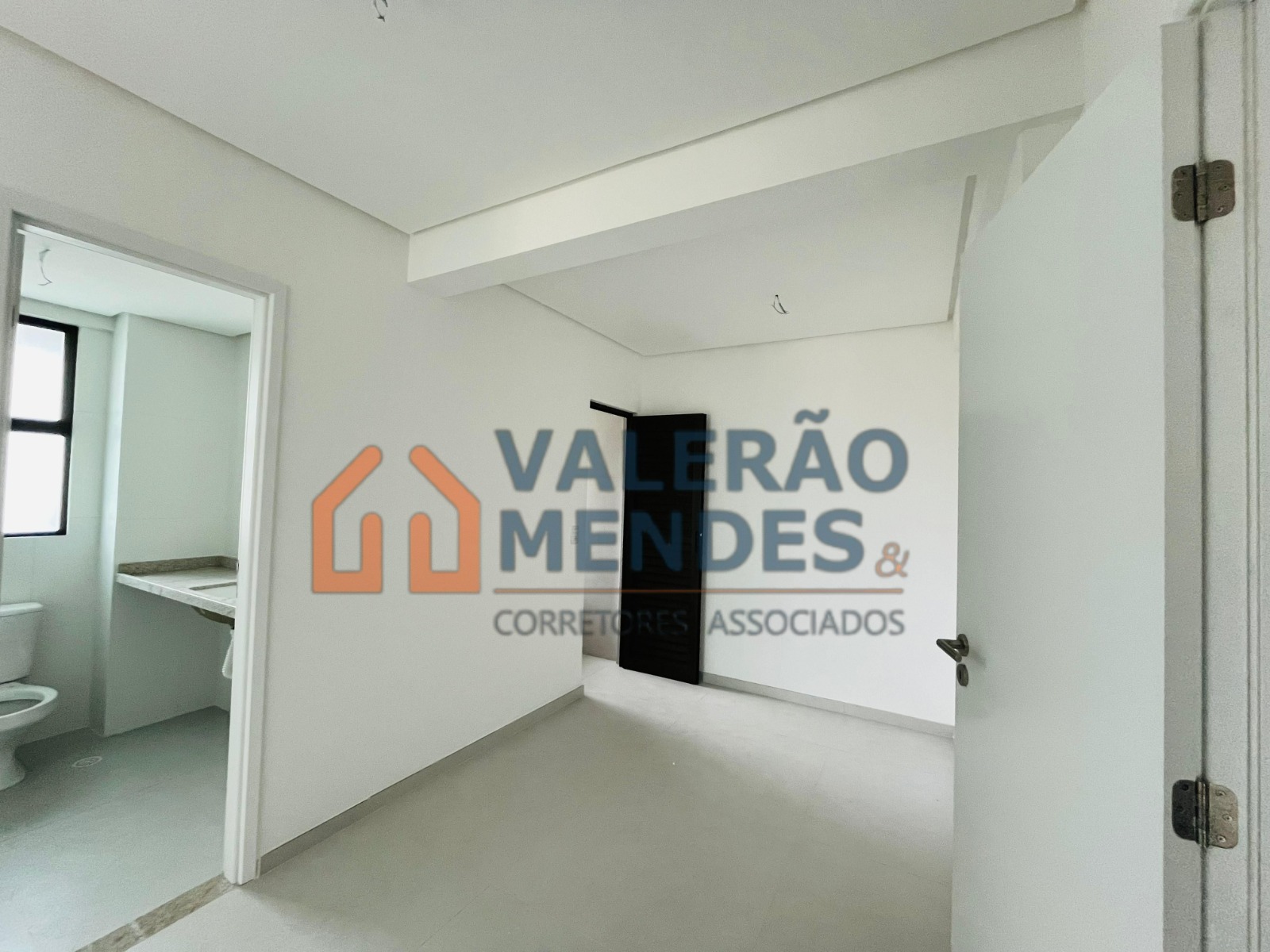 Edf. Beira Rio Colonial (3 Quartos) Torre.