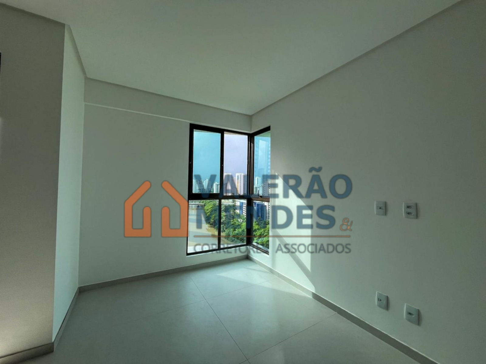 Edf. Terrazza Beira Rio (4 Quartos) Madalena.
