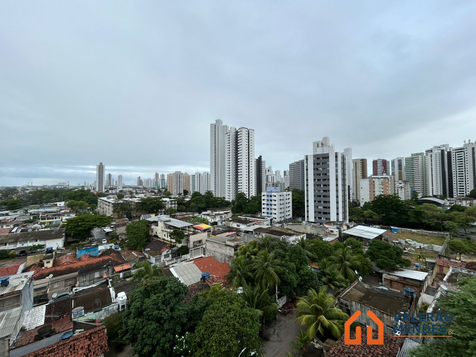 Pedra Real (Móveis fixos)